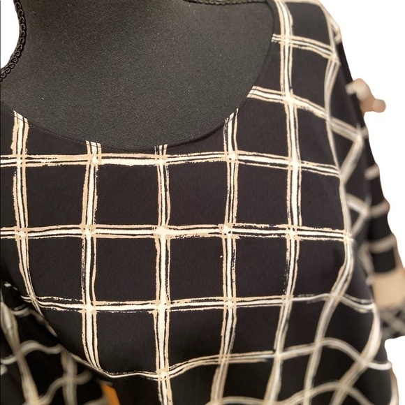 𝅺ALFANI Dressy Top - Picture 3 of 8